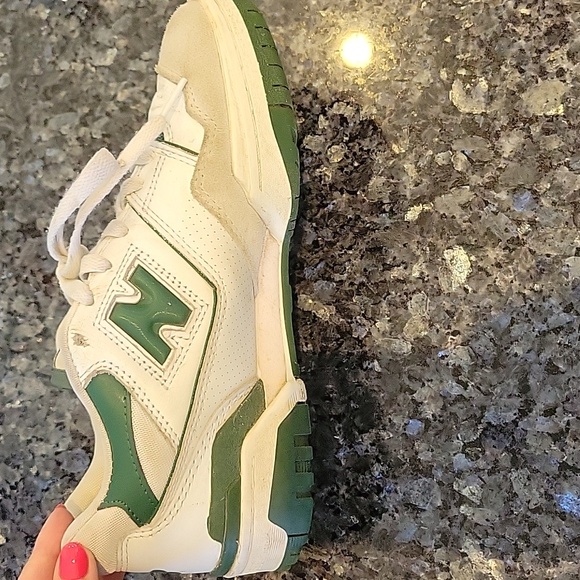 New Balance 550 Men's White and Green Retro-Inspired Sneakers Size 5.5 - Picture 4 of 15